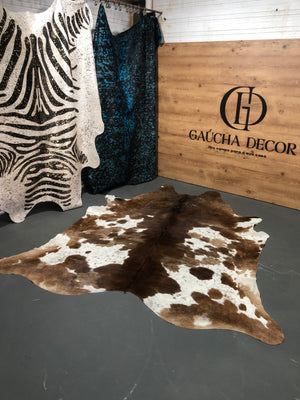 Tapete de Couro Tricolor - Tamanho: 2,63 x 2,23 - Lot.04 - Ref.: 2845(39)