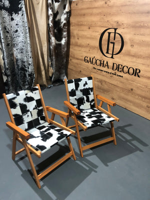 Kit Rústico de Cadeiras De Couro Legítimo Dobrável Cor Preto e Branco Com Pés Madeira.