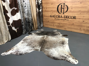 Tapete de Couro Salpicado Cinza Tricolor - Tamanho: 2,36 x 2,09 - Ref.: 3077