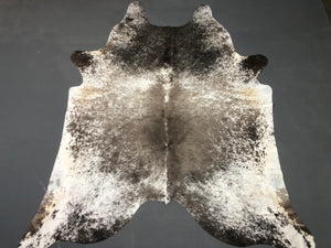 Tapete de Couro Salpicado Cinza Tricolor - Tamanho: 2,36 x 2,09 - Ref.: 3077