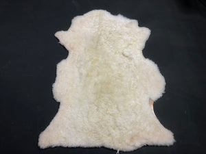 Tapete Pelego De Ovelha - Tamanho: 1,10 x 0,90 - Ref.: 6429