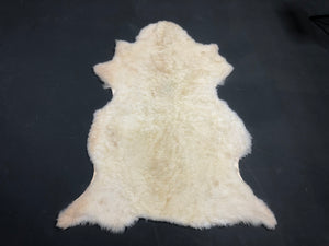 Tapete Pelego De Ovelha - Tamanho: 1,13 x 0,96 - Ref.: 6432