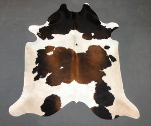 Tapete de Couro Tricolor - Tamanho: 2,33 x 1,86 - Lot. 04 - Ref.:  9738(13)