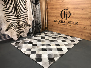 Tapete Costurado Geométrico Cinza, Bege e Preto - Tamanho: 2,50 x 2,00= 5,00m²- Lot.04 - Ref.: 9782(21)